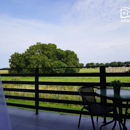 Morze U Sary Апартаменты Дзивновек